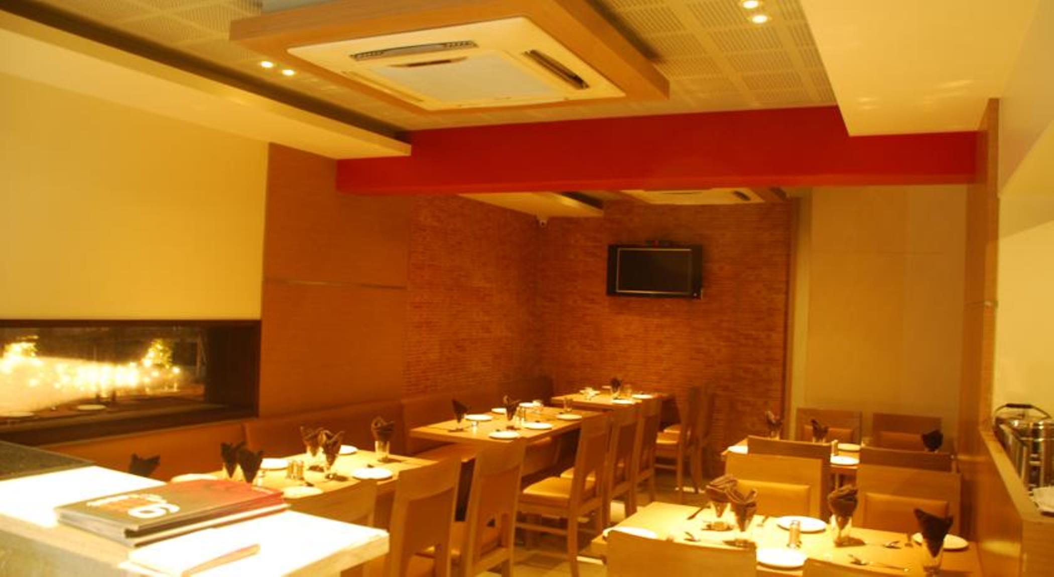 孟买国际机场东方紫菀酒店 外观 照片