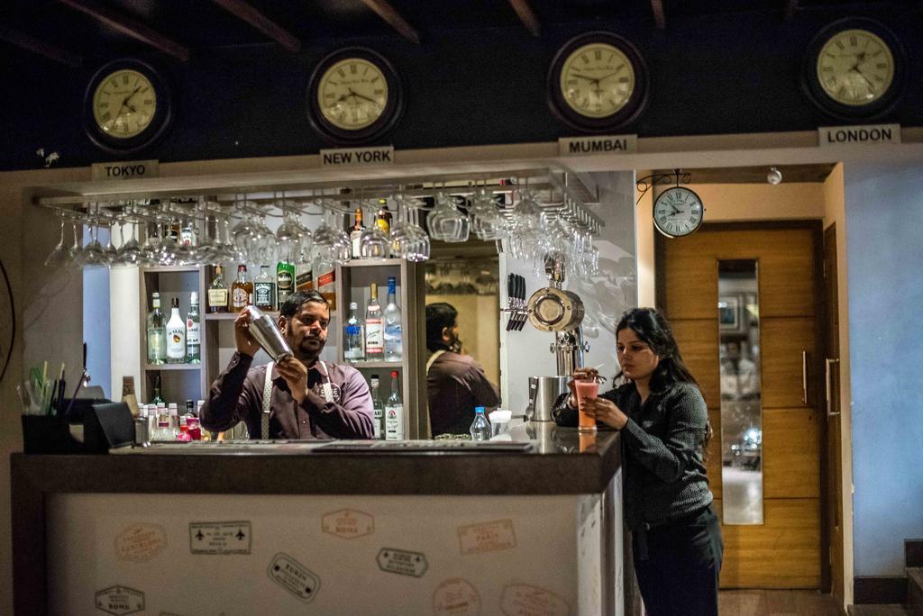 孟买国际机场东方紫菀酒店 外观 照片
