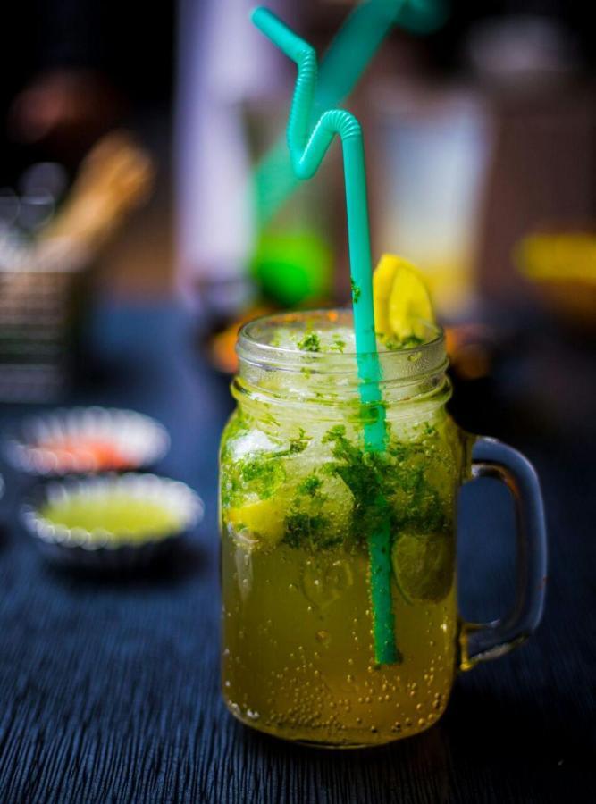 孟买国际机场东方紫菀酒店 外观 照片